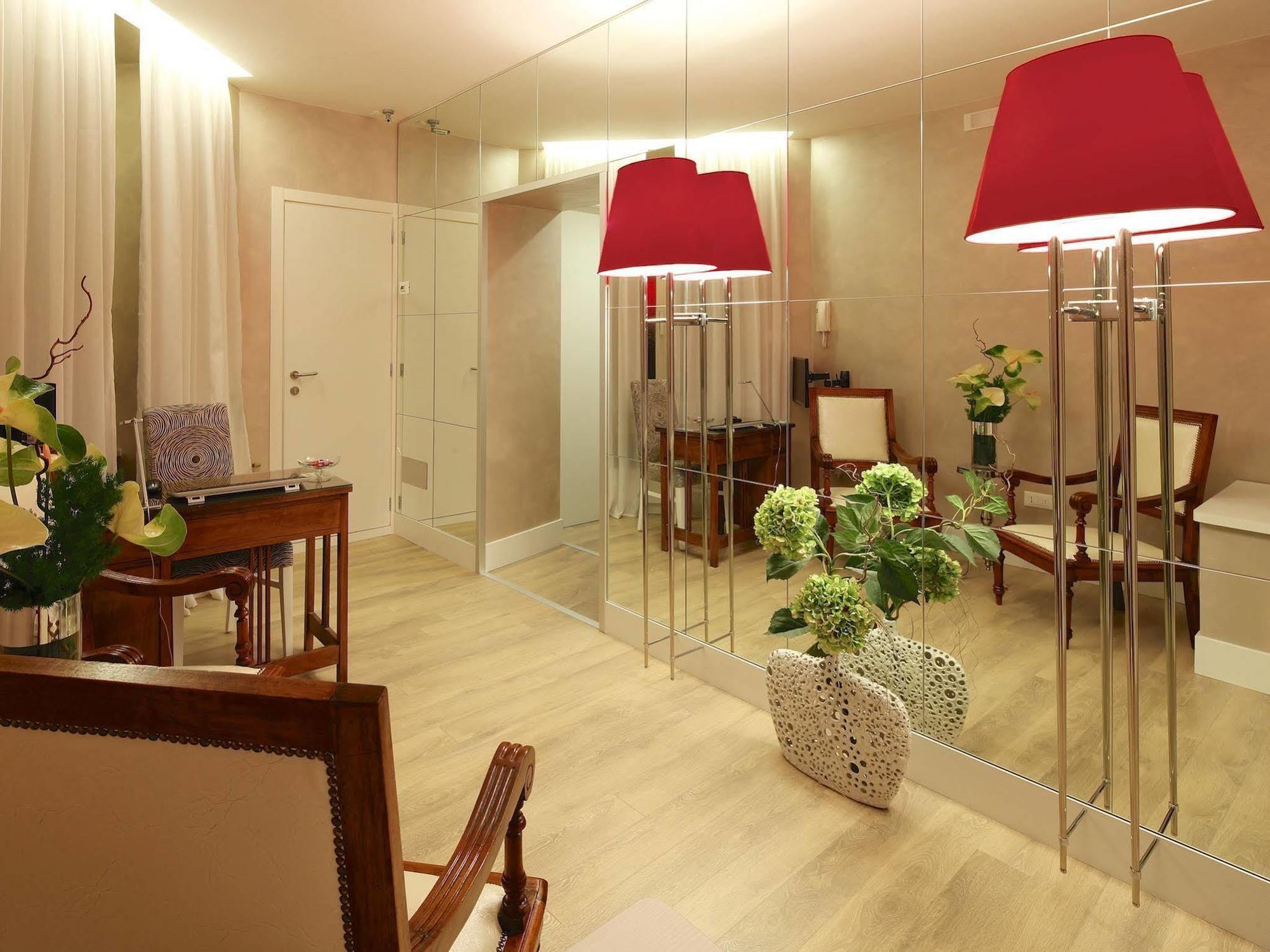 Tullia And Prisca Relais Guest House Rom Exterior foto